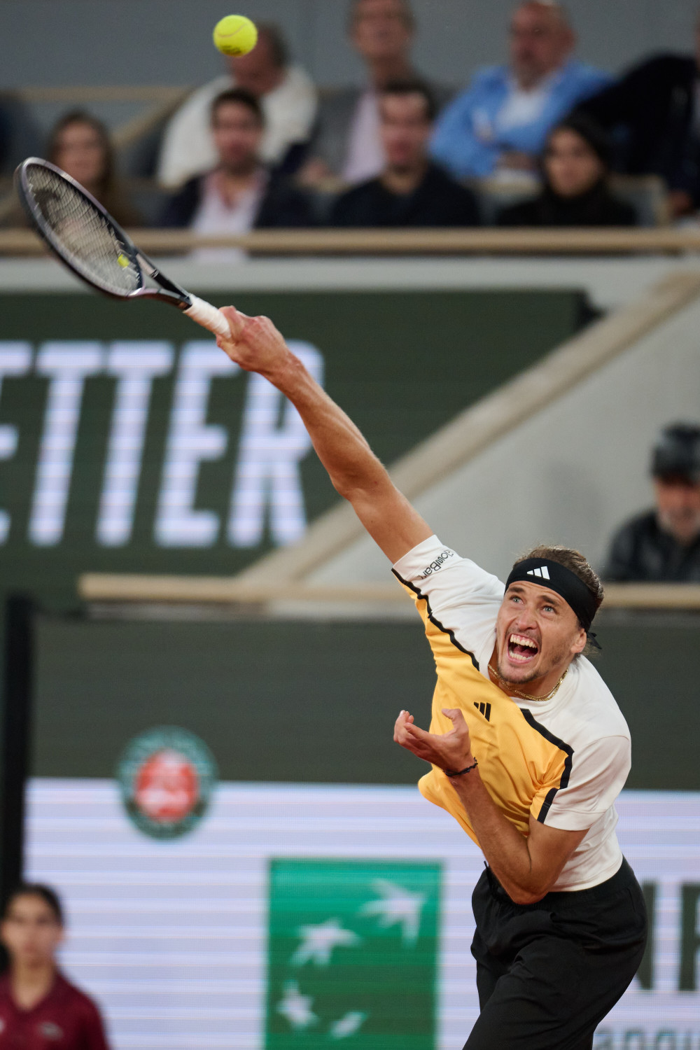 温网完胜法网，兹维列夫点燃赛场