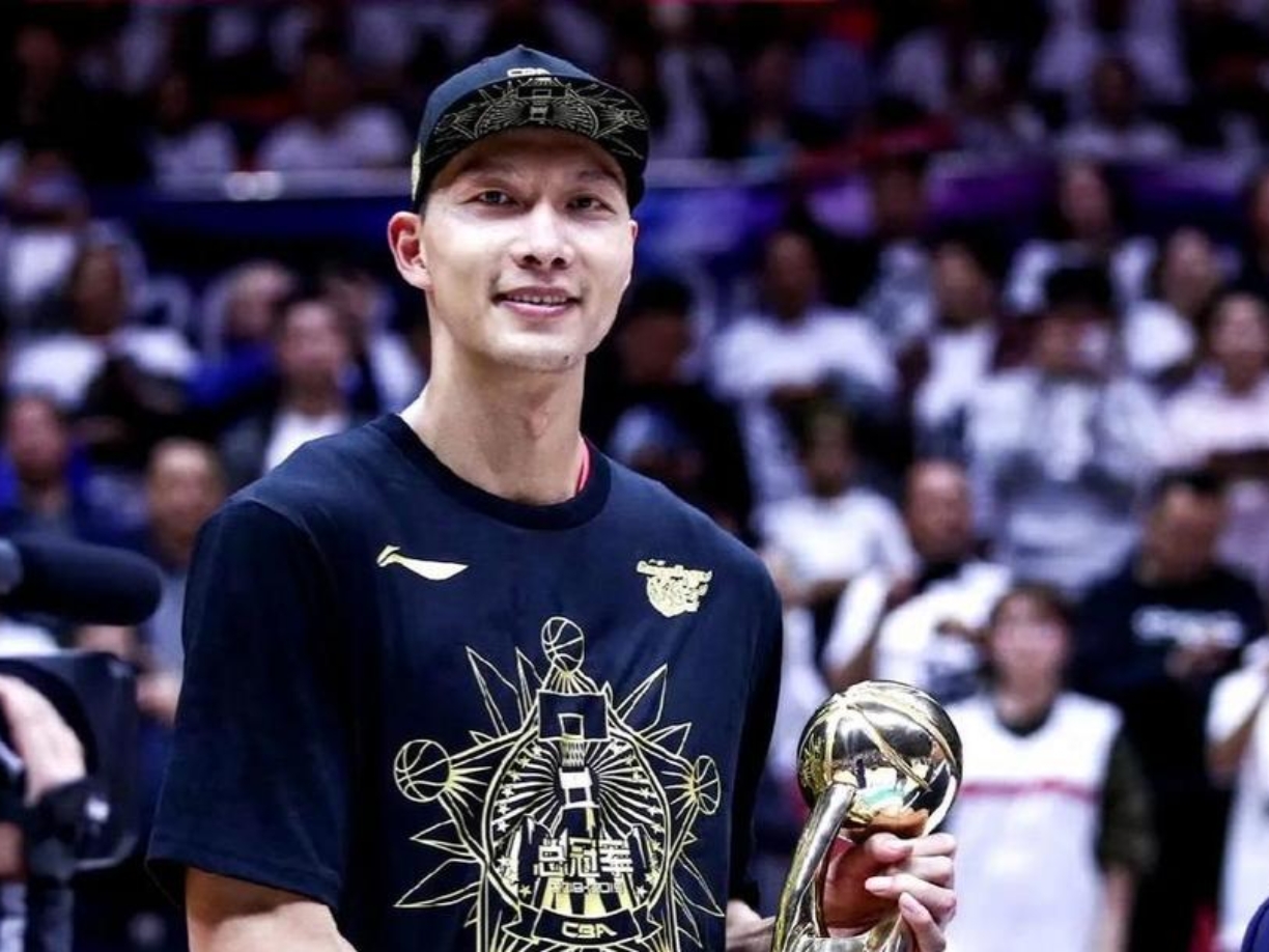 辽宁队横扫骑士,易建联高光表现 辽宁队横扫骑士,易建联高光表现